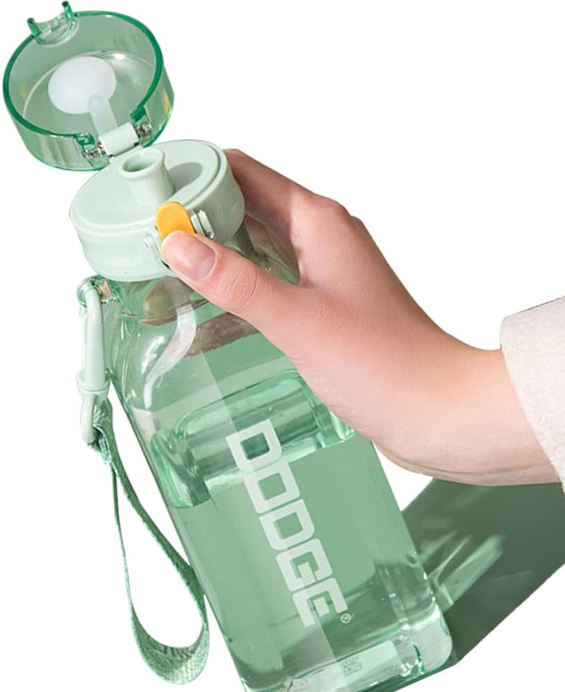 Sports Water Bottle 700Ml, Leakproof and BPA Free Drinks Bottle, Gym Water Bottl